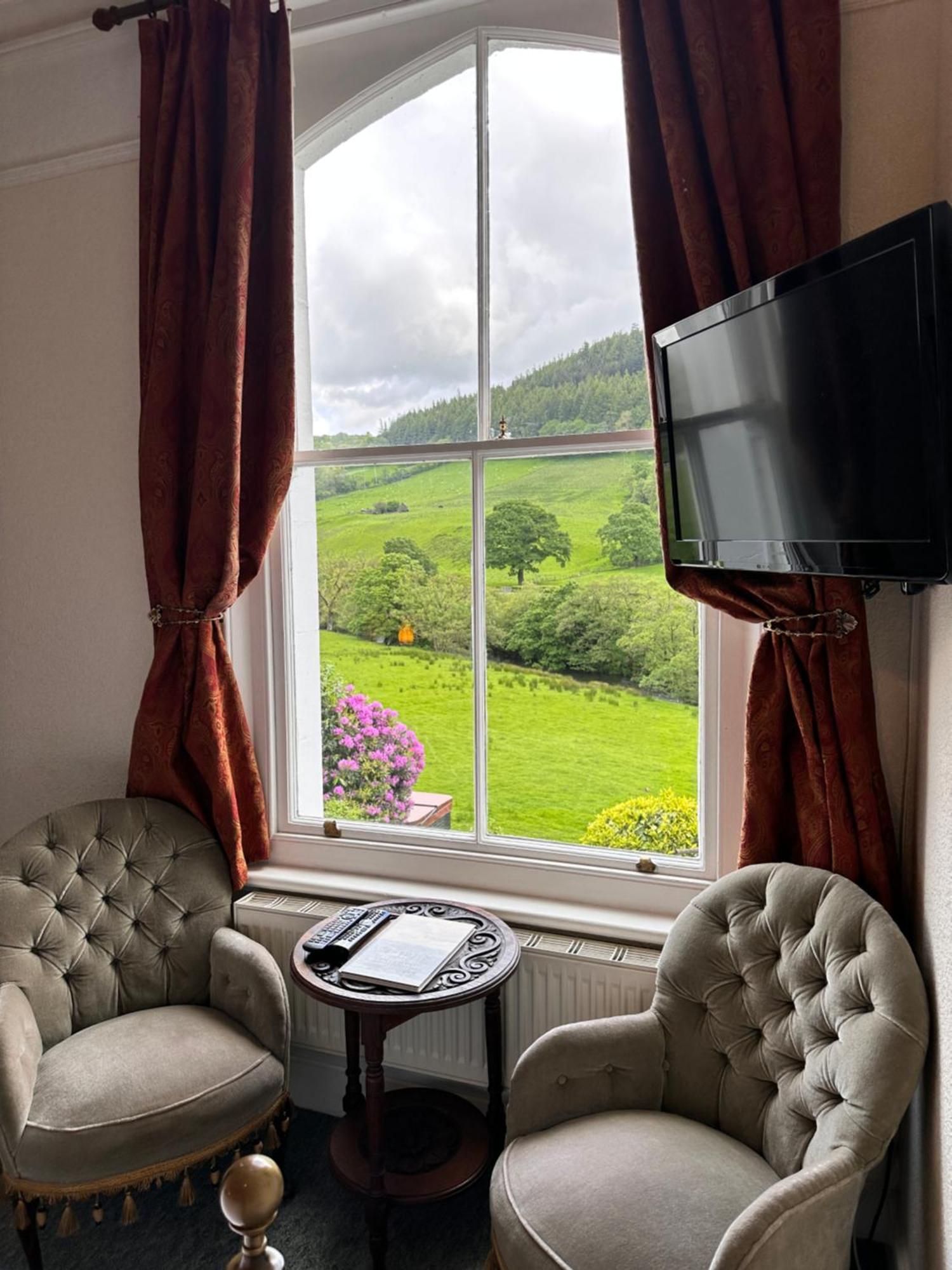 The Buckley Arms Hotel Dinas Mawddwy Buitenkant foto